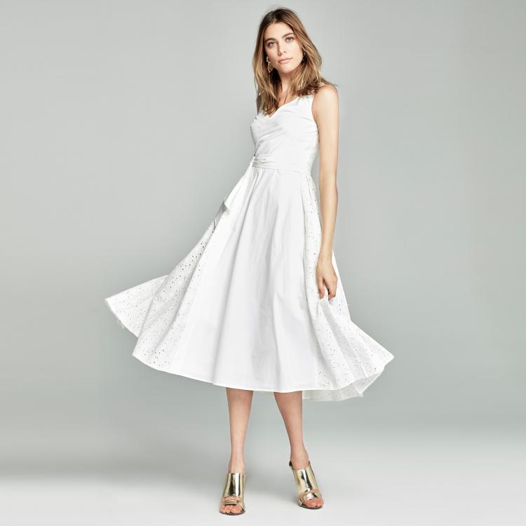 Rüyada Beyaz Elbise Giymiş Birini Görmek