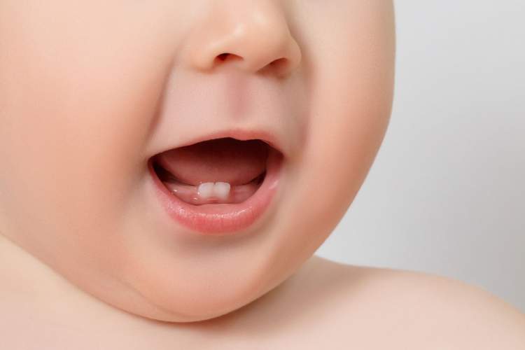 diş çıkaran bebek görmek