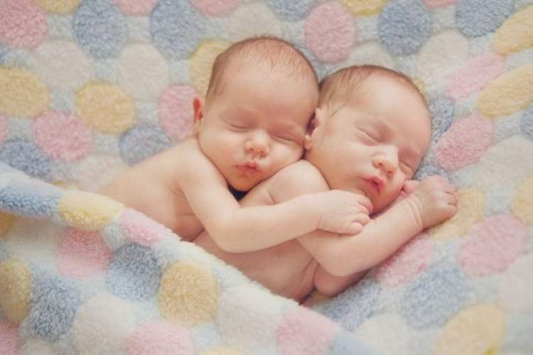 Rüyada İkiz Bebek Olacağını Duymak - ruyandagor.com