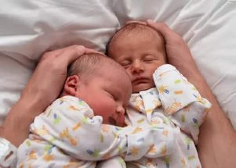 ikiz bebeklere hamile kalmak