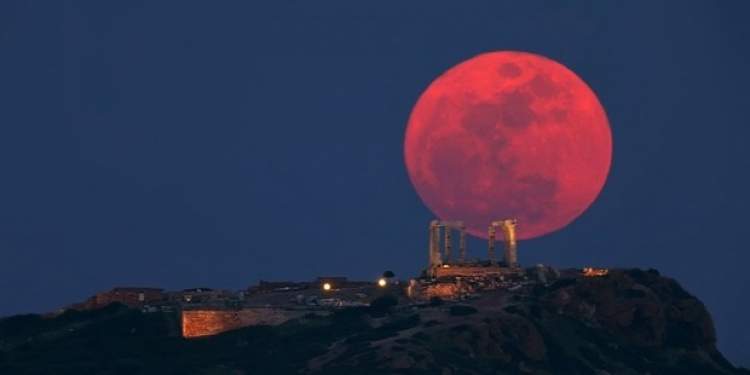 kırmızı ay görmek
