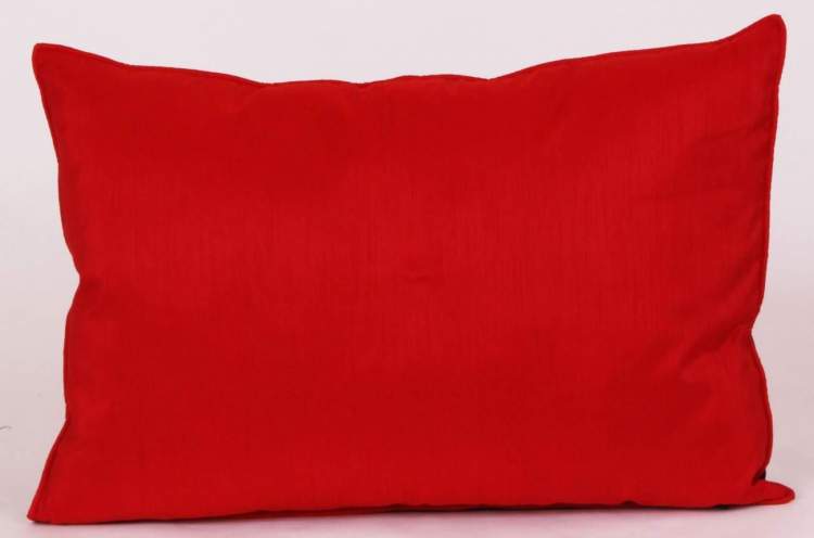 kırmızı yastık görmek