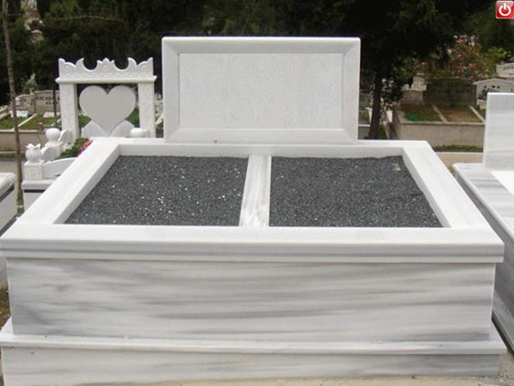ölmüş babanın mezarını görmek