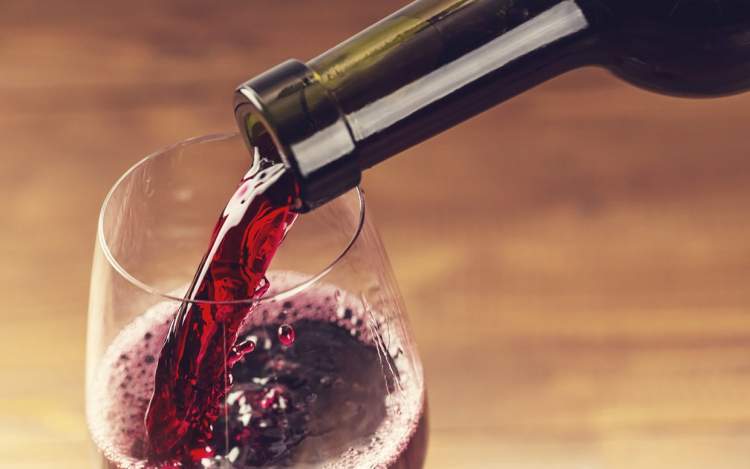 Rüyada Şarap İçtiğini Görmek