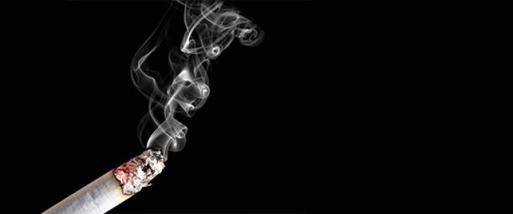 sigara dumanı üflemek