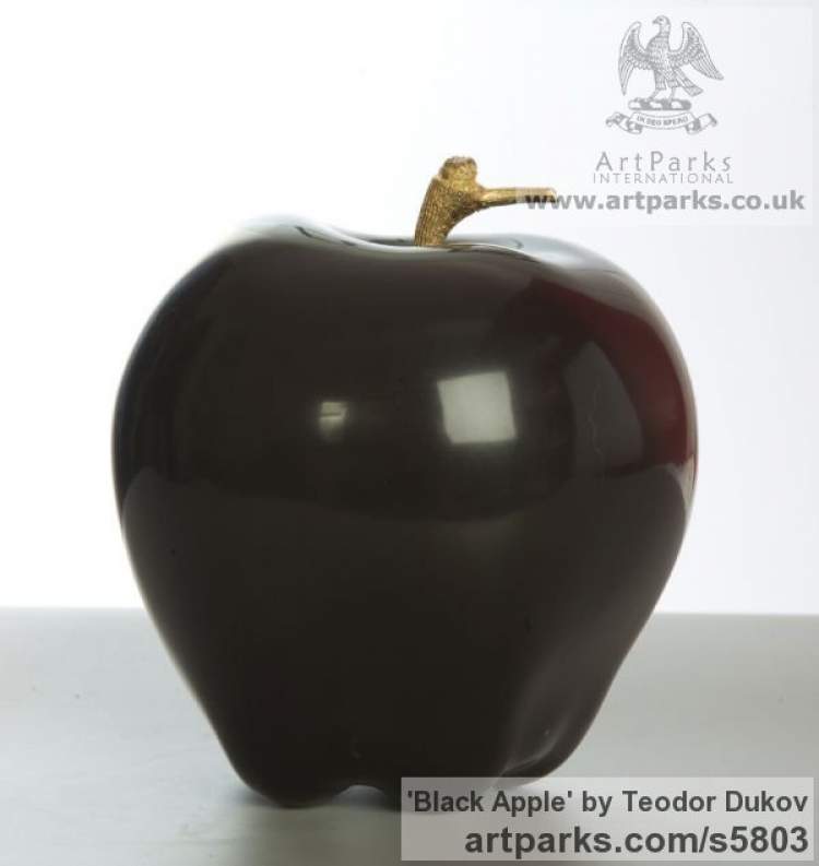 siyah elma görmek
