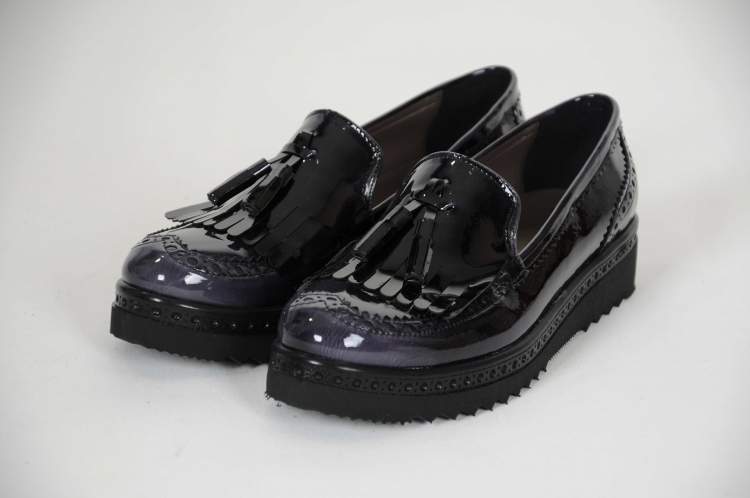 Rüyada Siyah Yeni Ayakkabı Görmek - ruyandagor.com