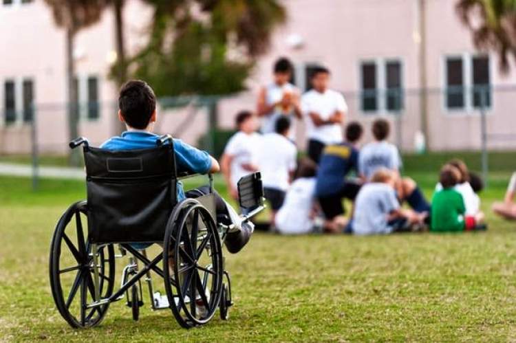 Rüyada Tekerlekli Sandalye İle Gezmek