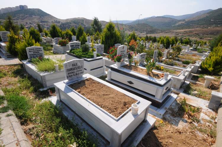 abimin mezarını görmek