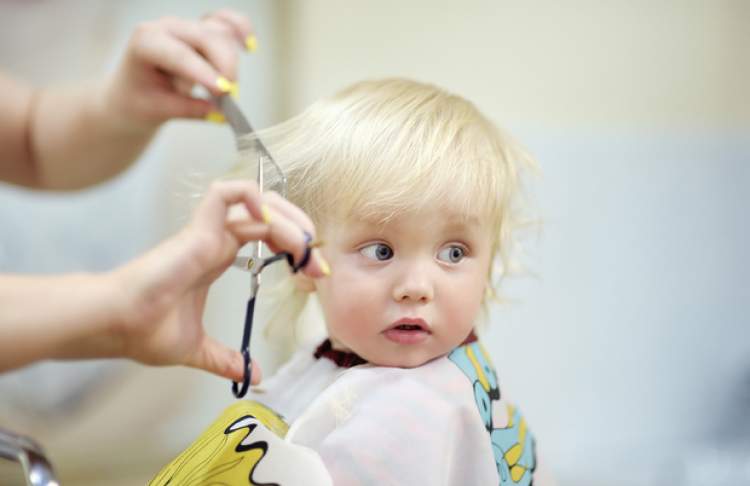 bebek saçı kestirmek