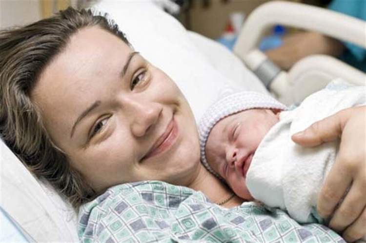 Rüyada Bekar Bir Kızın Doğum Yaptığını Görmek - ruyandagor.com