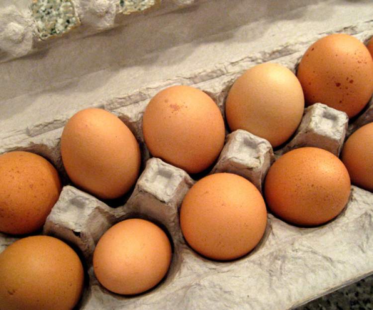 beş sarılı yumurta görmek