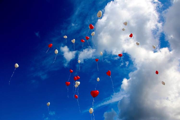 Rüyada Beyaz Balon Uçtuğunu Görmek - ruyandagor.com