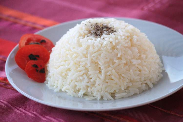 beyaz pirinç pilavı görmek