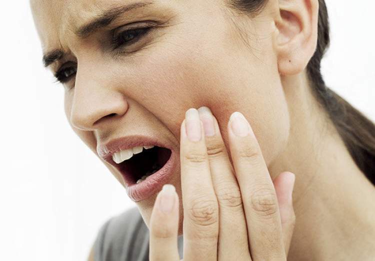 birinin diş ağrısı çektiğini görmek