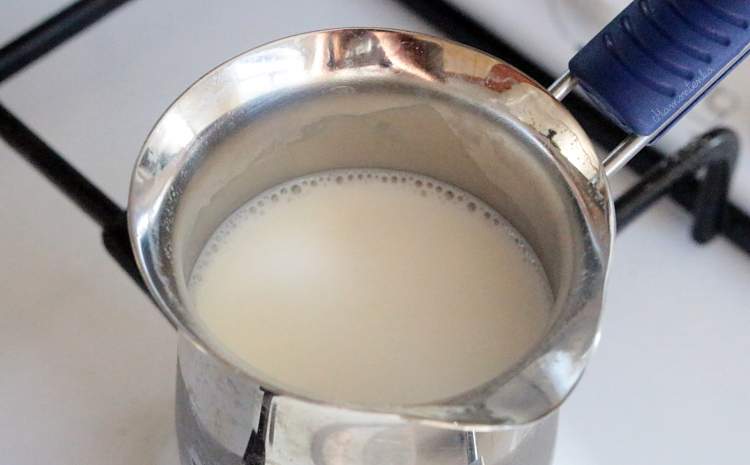 cezvede süt kaynatmak