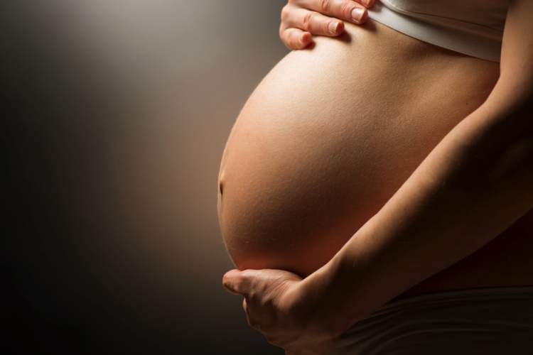 hamile kadının erkek bebek doğurması