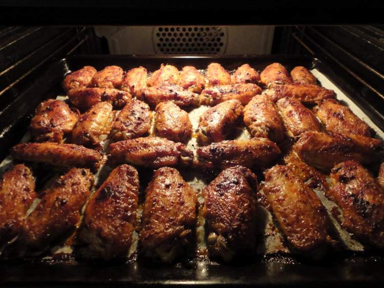 mangalda kanat pişirmek