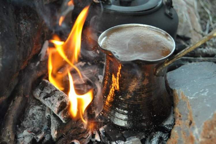 Rüyada Misafire Kahve Pişirmek - ruyandagor.com
