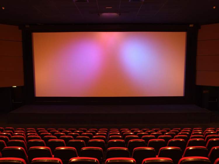 sinema ekranı görmek