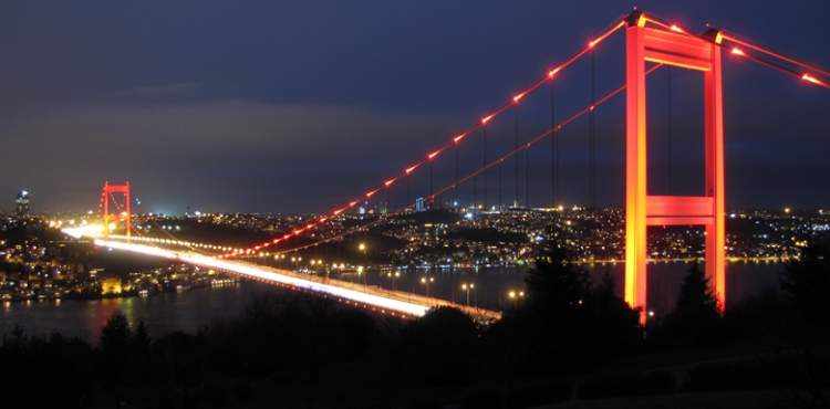 istanbul köprüsünden geçmek